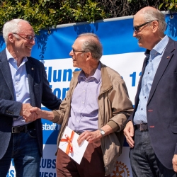 site:img/Entenrennen Meran Spende Auto/26_2019_HMG_Italy.jpg