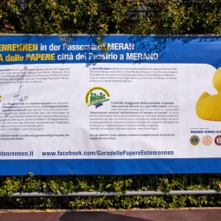 site:img/Entenrennen Meran Spende Auto/05_2019_HMG_Italy.jpg
