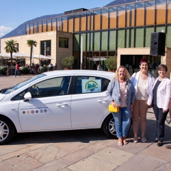 site:img/Entenrennen Meran Spende Auto/03_2019_HMG_Italy.jpg